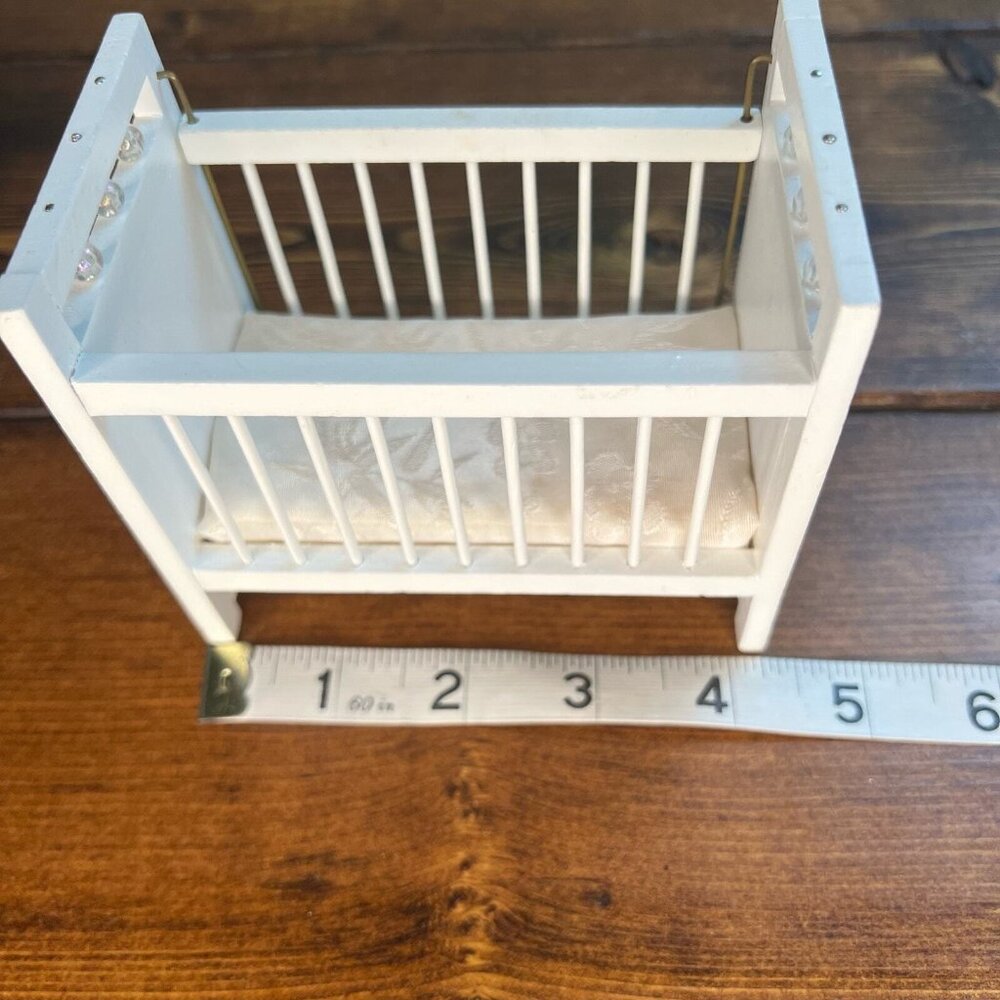 Vintage Miniature Crib Dollhouse White Wooden with Baby & Teddy Bear - Picture 8 of 11
